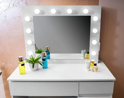 Coiffeuse Aga avec miroir, éclairage LED et tabouret en blanc mat